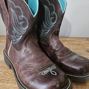 Ariat Size 8 Womens Cowgirl Boots
